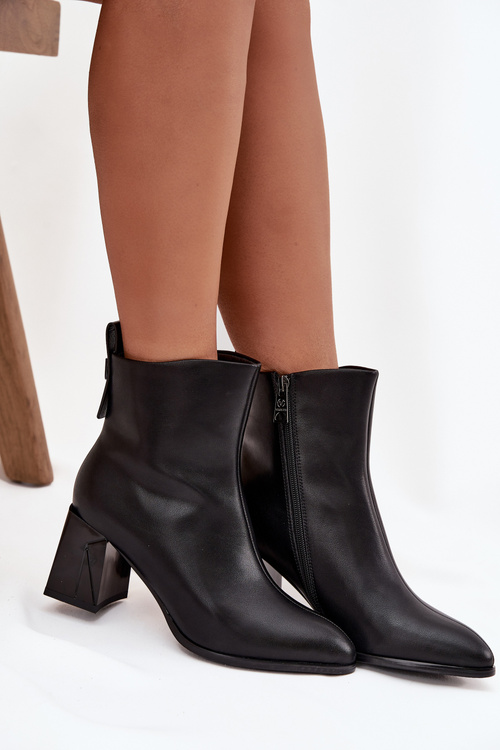 Теплі черевики на підборах з натуральної шкіри Vinceza 66812 Чорний