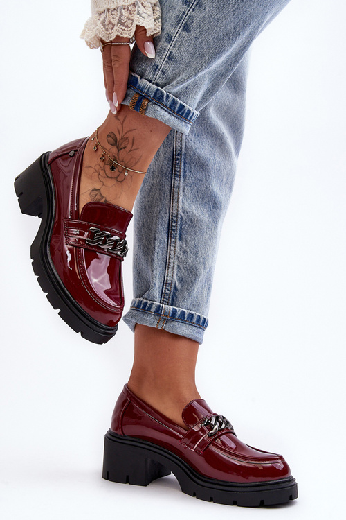 Жіночі глянцеві туфлі на низькому каблуці бордового кольору Blimma