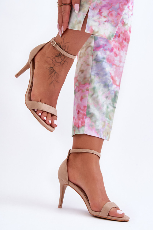 Класичні босоніжки на підборах бежеві Tossa