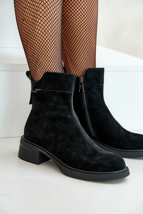 Утеплені жіночі ботильйони з натуральної замші на блискавці чорні Vinceza 66696