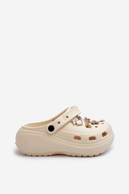 Жіночі легкі пінопластові босоніжки на товстій підошві з декоративними шпильками бежевого кольору Effiora