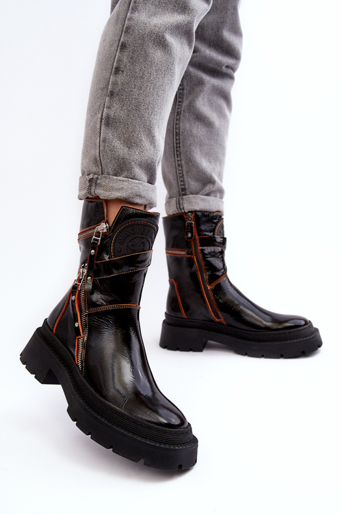 Жіночі глянцеві шкіряні чоботи на блискавці Maciejka 06238-18 Чорні