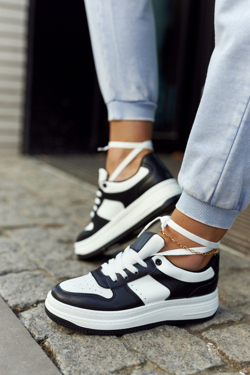 Жіноче спортивне взуття біло-чорне New Haven