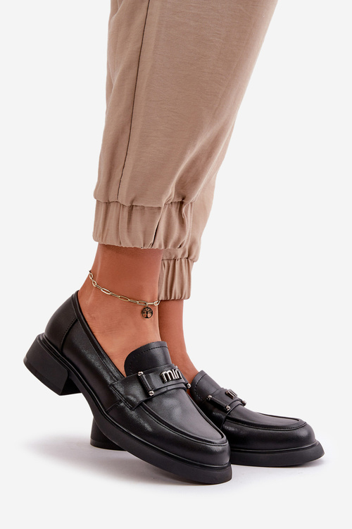 Елегантні жіночі мокасини з натуральної шкіри чорного кольору Vinceza 91114