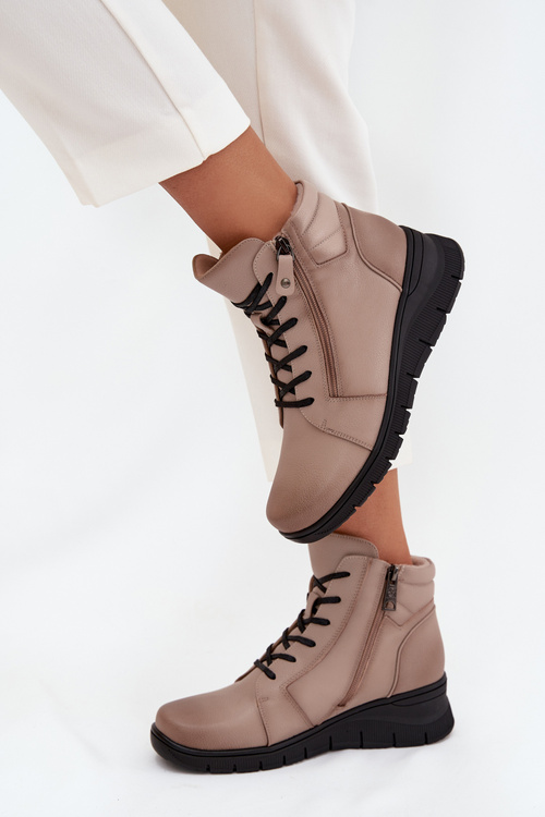 Шкіряні жіночі чоботи на платформі з утепленням Vinceza 39963 бежеві
