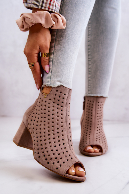 Чоботи шкіряні ажурні Maciejka 05420-10 Темно-бежевий