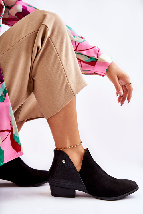 Жіночі шкіряні черевики Maciejka чорні тваринний візерунок 04091-62