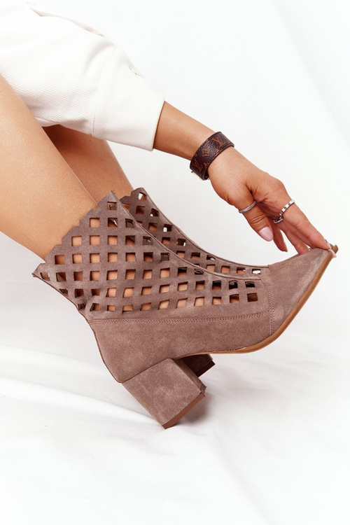 Замшеві ажурні чоботи на високому каблуці Nicole 2638 Коричневий