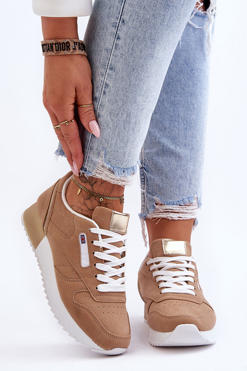 Бежеві шкіряні кросівки на платформі Merida