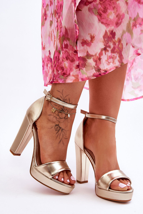 Босоніжки на високому каблуці золоті Mandy