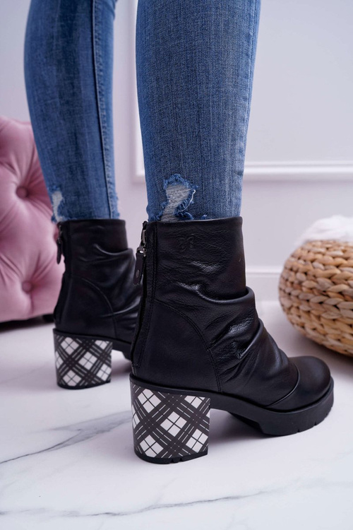 Жіночі шкіряні черевики Maciejka чорні 04216-01