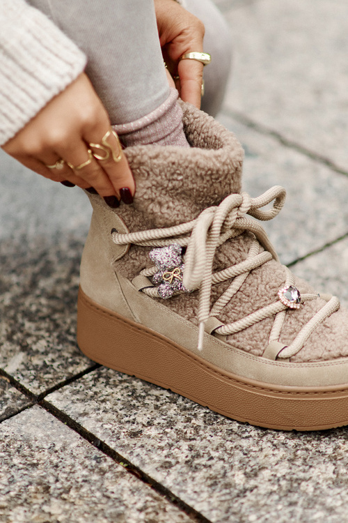 Жіночі зимові черевики з декором і хутром ягняти коричневого кольору Almatiza