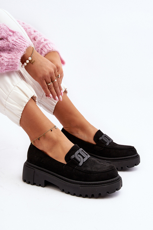 Жіночі чорні лофери з ланцюжком Mevre