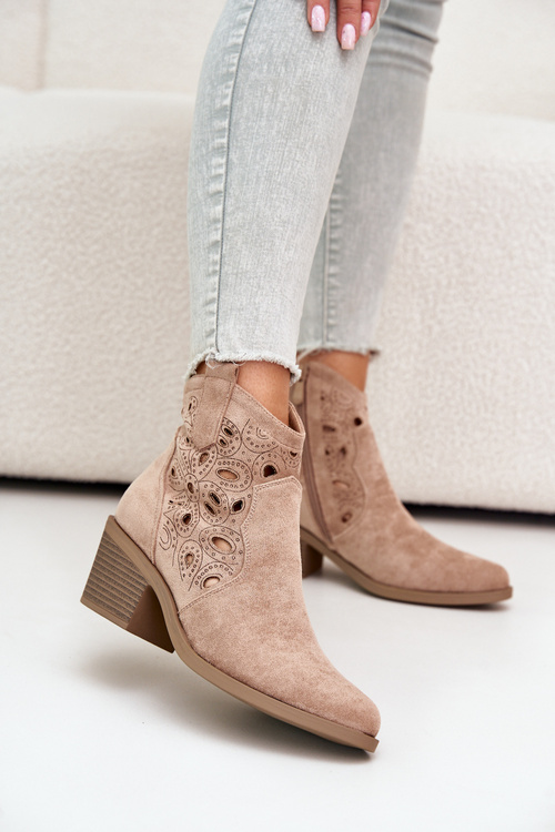 Жіночі замшеві перфоровані ковбойські чоботи бежеві S.Barski HY42-086