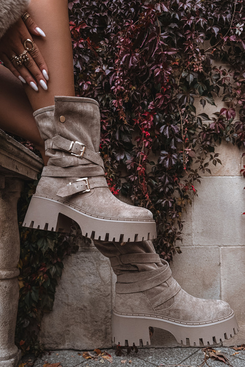 Жіночі чоботи на масивному каблуці з пряжками і ременем бежеві Nerelisa