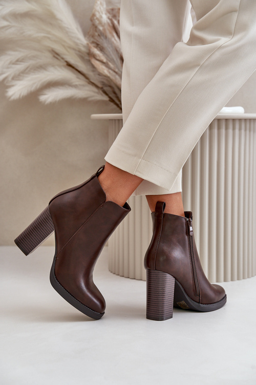 Утеплені жіночі чоботи на підборах з еко шкіри темно-коричневого кольору Teresine