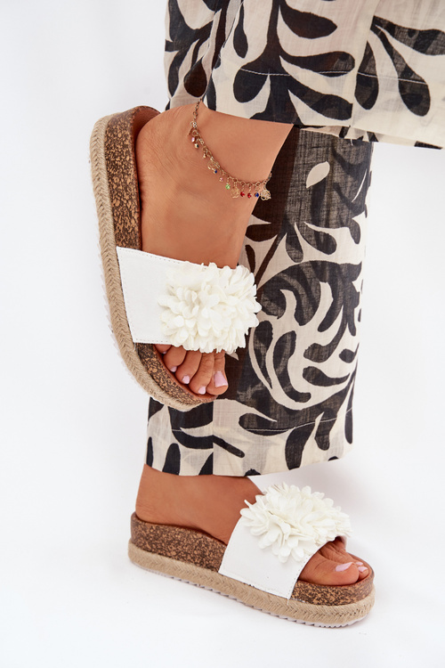 Жіночі Сандалі На Платформі З Декоративними Квітами Білі Тессара