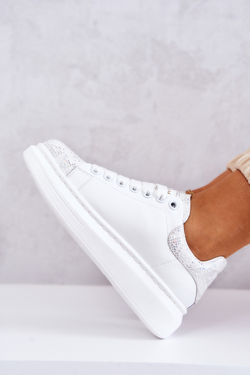 Жіноче спортивне взуття GOE JJ2N4053 Білий