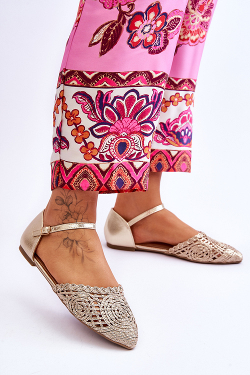 Елегантні жіночі босоніжки на плоскій підошві золоті Sheia