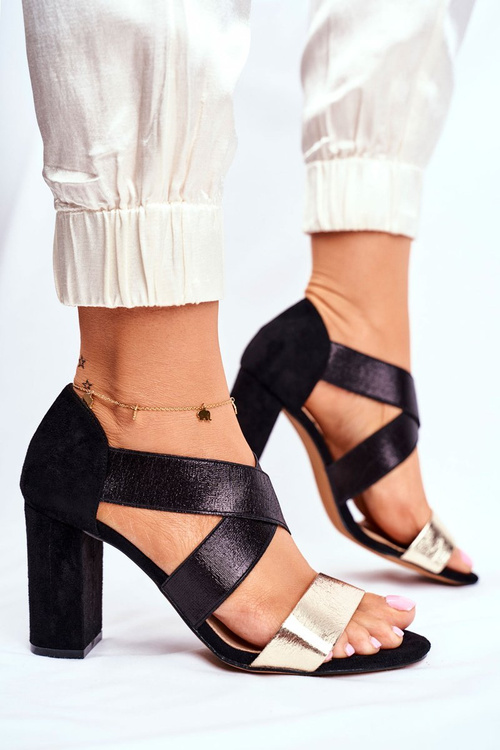 Елегантні сліпони на блочному каблуці чорно-золоті Varina