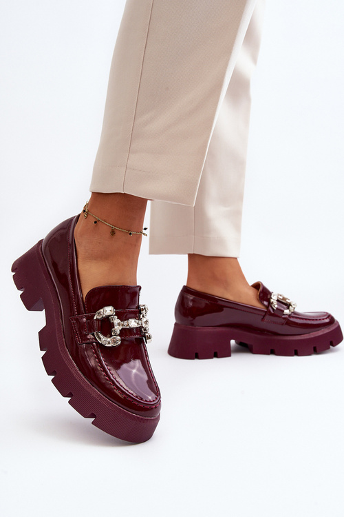 Жіночі лаковані лофери з декором бордовий Arsaba