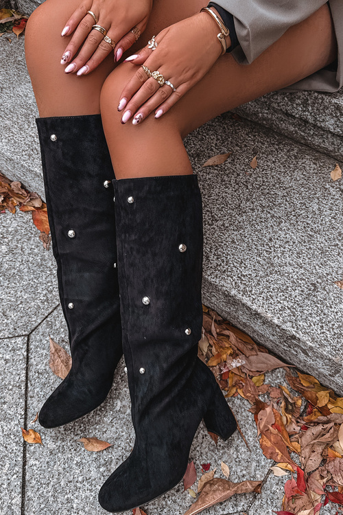 Жіночі утеплені чоботи на каблуці з декоративними деталями чорна Лусінда