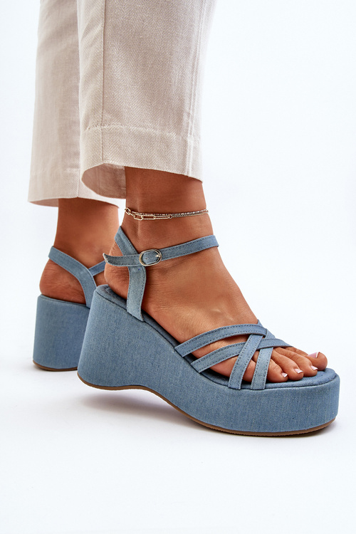 Сині босоніжки на платформі та танкетці Oporia