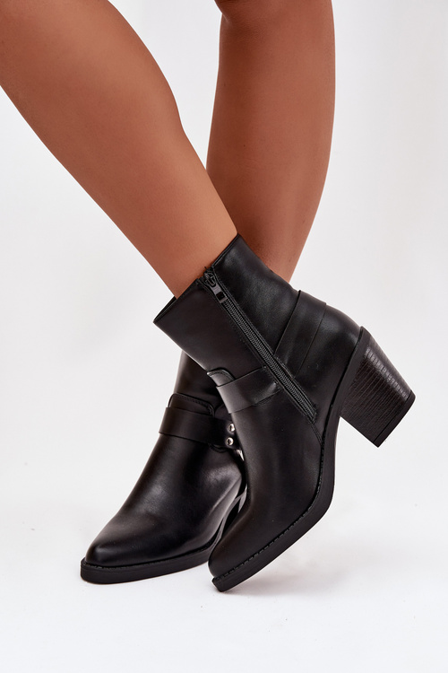 Теплі жіночі черевики на каблуці з декоративним елементом чорні Jurelle