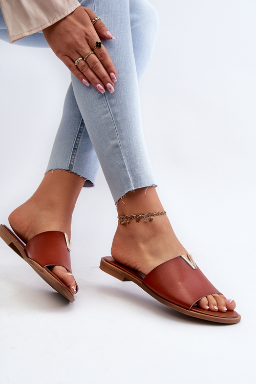 Жіночі тапочки на плоскій підошві з екошкіри коричневого кольору Maliha