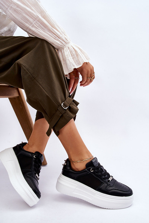 Жіноче класичне спортивне взуття GOE LL2N4061 Чорний