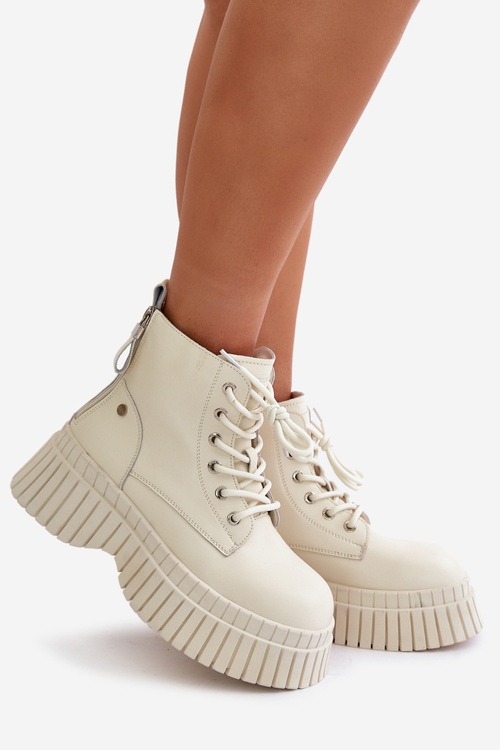 Теплі шкіряні ботильйони на масивній підошві світло-бежеві GOE OO2N4127