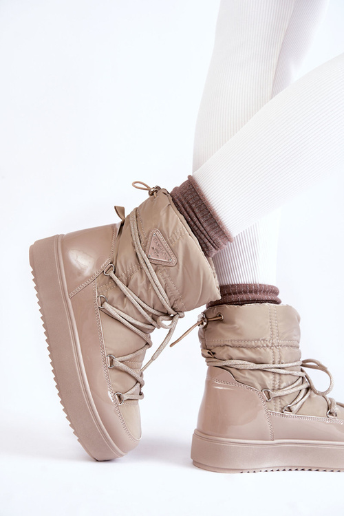 Модні жіночі зимові черевики на шнурівці бежеві Carrios