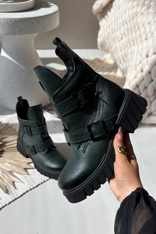 Шкіряні утеплені жіночі чоботи з пряжками та декоративним елементом Zazoo 60482 Темно-зелений