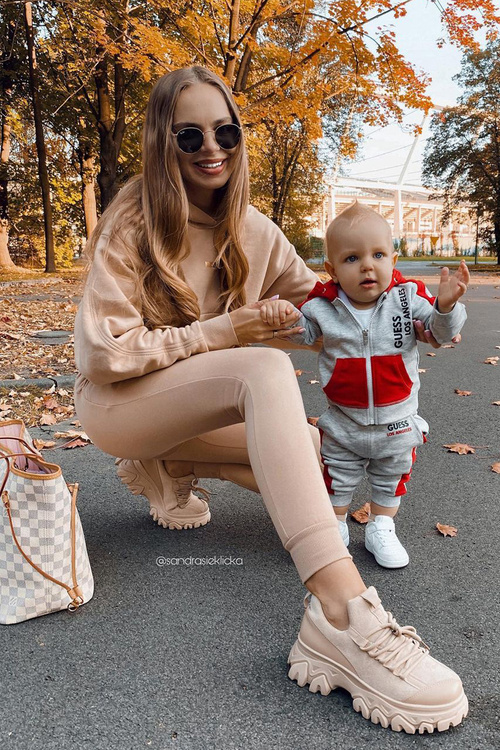 Жіноче спортивне взуття Кросівки Beige Miles