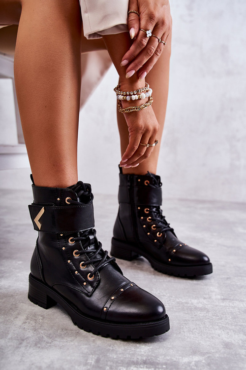 Утеплені шкіряні чоботи зі змією, чорні Colira