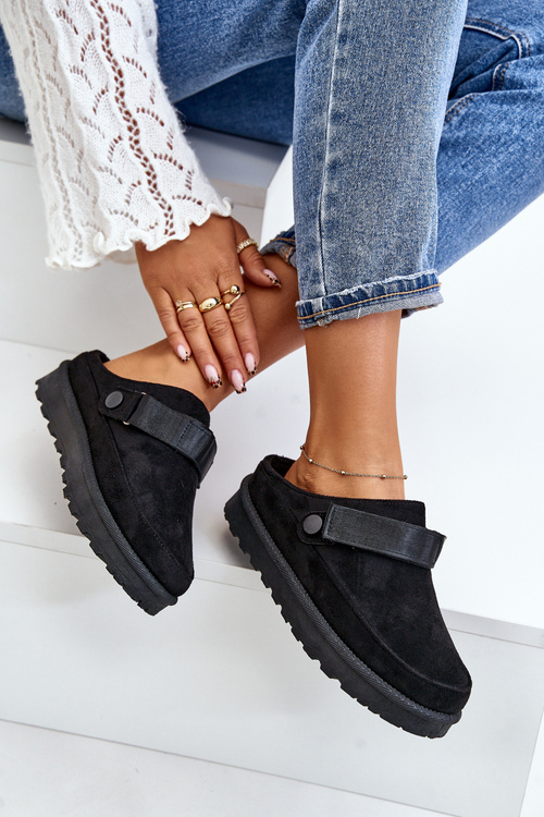 Жіночі тапочки утеплені хутром на платформі Azida чорного кольору