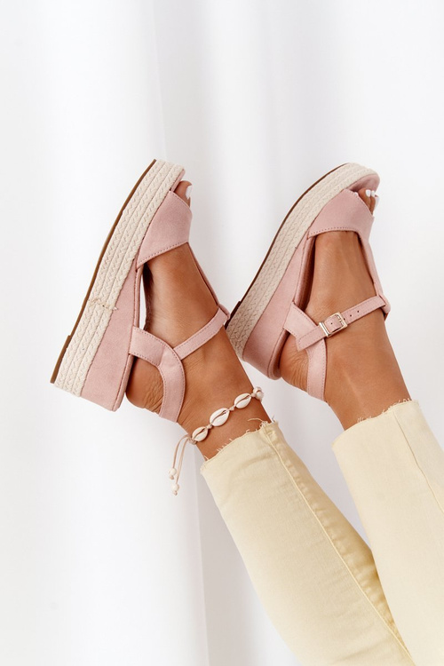 Босоніжки на плетеній танкетці Рожеві Graciosa