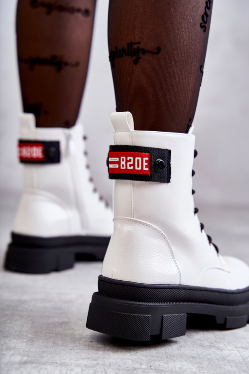 Жіночі лаковані чоботи на шнурівці робочі білі Conny