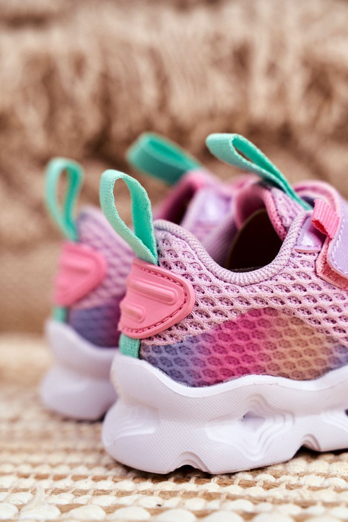 Дитяче спортивне взуття світиться фіолетовим ABCKIDS B011105220