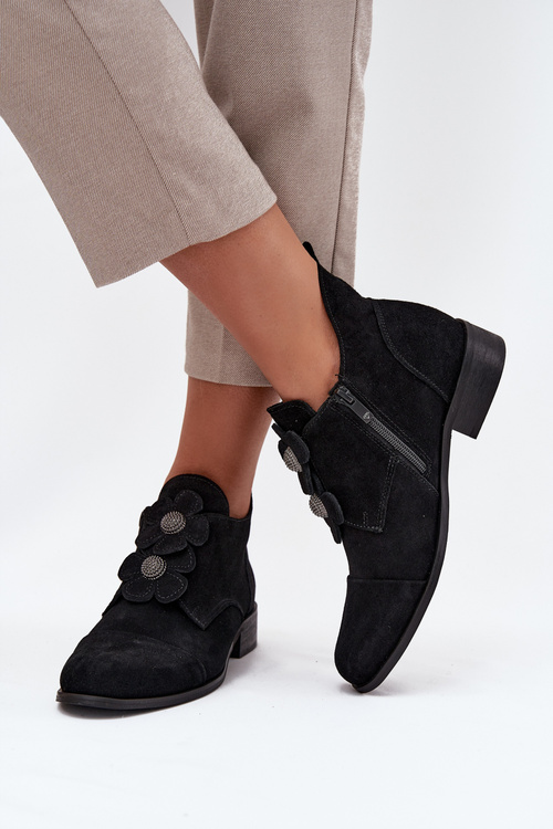 Замшеві жіночі мокасини з декоративними квітами Zazoo 3080 Чорні