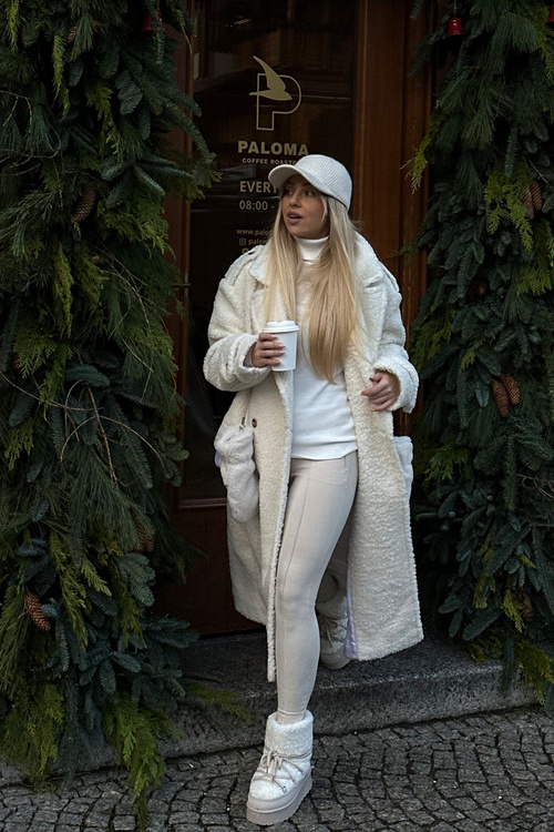 Жіночі зимові черевики на шнурівці на товстій підошві бежеві Лосо