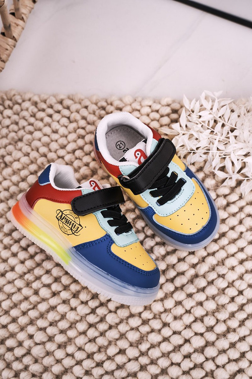 Дитяче спортивне взуття на світлодіодній підошві Різнокольоровий самокат