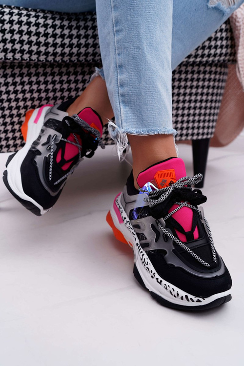 Спортивне жіноче взуття Black Focus