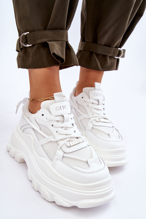 Спортивне взуття на масивній платформі GOE LL2N4029 біле