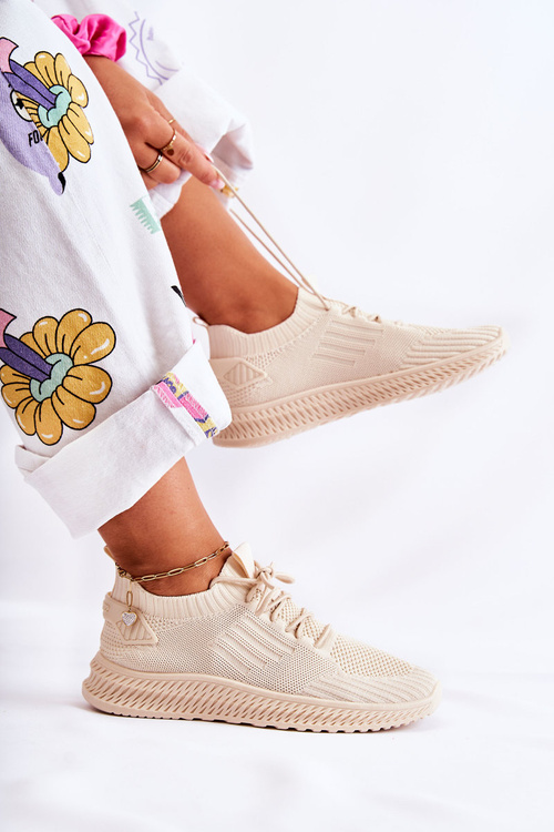 Жіночі спортивні кросівки Снікерси світло-бежеві Storia