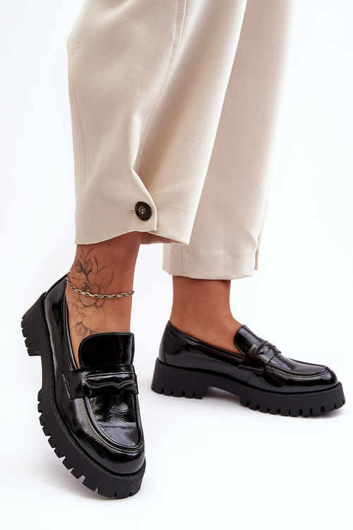 Лаковані лофери на плоскій підошві Black Jannah