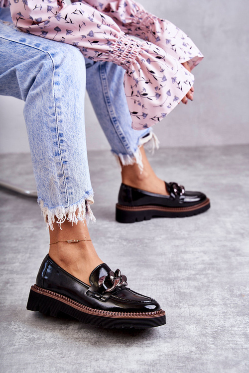 Лаковані лофери на чорній платформі Reidun