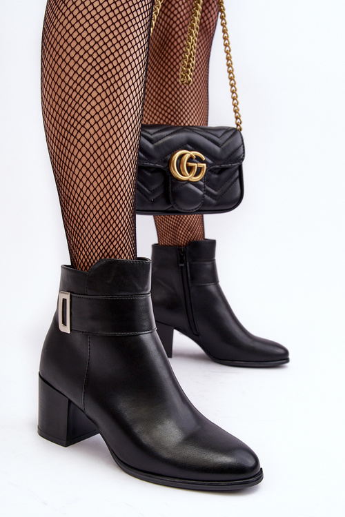 Чоботи жіночі на підборах з орнаментом Black Janeya