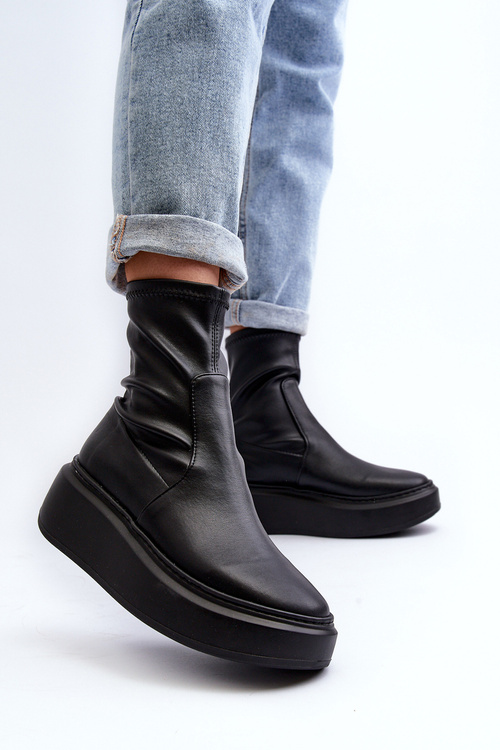 Чорні шкіряні жіночі черевики Zazoo 3395 на масивній платформі