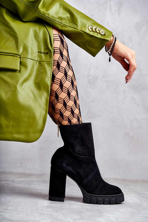 Замшеві чоботи на підборах чорні Elia